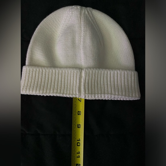 ✨Givenchy - Authentic WOMENS - 4G EMBROIDERED BEANIE IN COLOR: WHITE/IVORY✨ (OS) - Picture 10 of 15